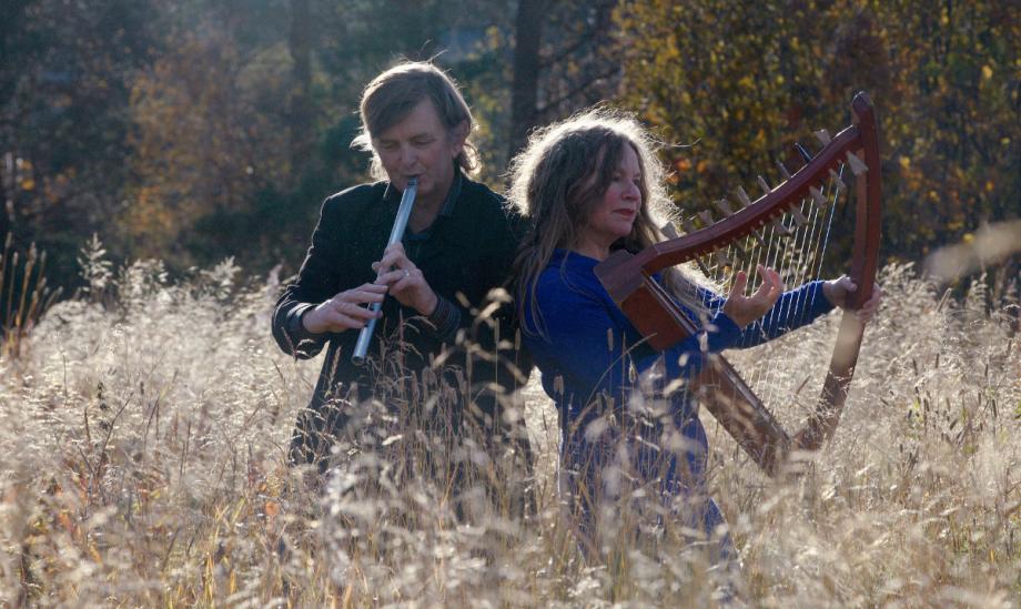 Musical couple Tone Hulbækmo and Hans Fredrik Jacobsen from Tolga to play folk music under the opening ceremony at Tronsvangen Seter Sunday 7th August 2016. They are popular and loved locally in Nord-Østerdalen, but travel around the world and play norwegian folk music. We are eagerly looking forward to their performance at Tronsvangen! (Press photo: T&HF Ivar Øyan 2007)